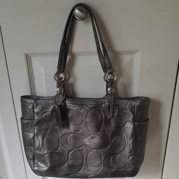 Vintage Coach Leather purse - metallic grey - Picture 2 of 12